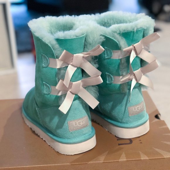 tiffany blue uggs with bows